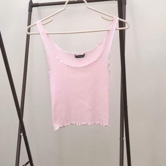 pink brandy Melville crop tank - Picture 1 of 3